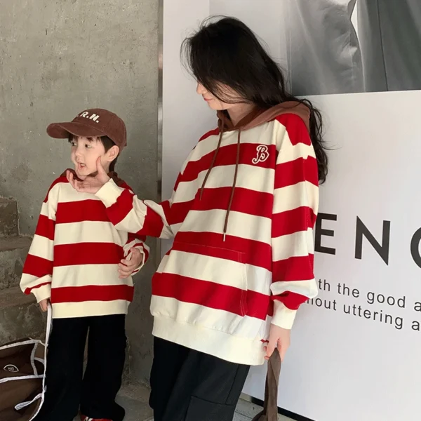 Mom and Son Matching Hooded Sweatshirts Fashion Mother Daughter Same Clothes Mummy and Me Hoodie 2023 Korean Children's Clothing