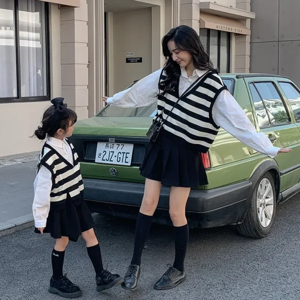 Mother And Daughter Matching Clothes Sets Women Shirts Vest Skirts Outfits Korean kids Sleeveless Blouse Mom Baby Girls Clothing